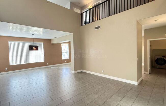 6425 W DESERT HOLW DR