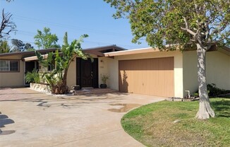 1306 W GOODHUE AVE