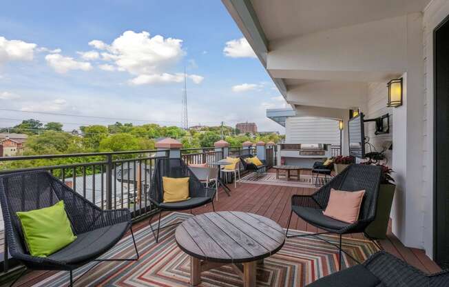 12 South Apartments - Nashville TN - Sundeck with lounge chairs and views