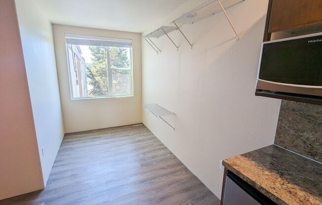 Studio, 1 bath, 154 sqft, $1,495, Unit 512