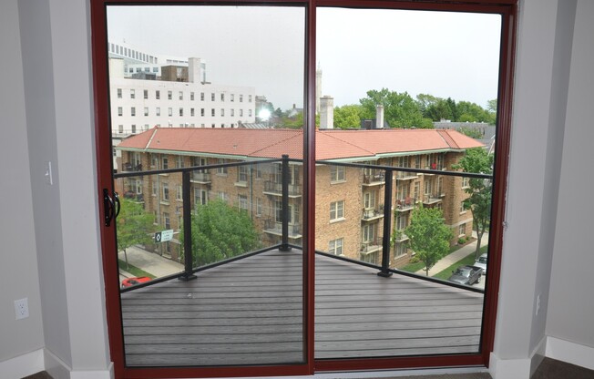 2 beds, 1 bath, 1,000 sqft, $2,240, Unit 407