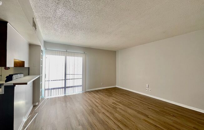 1 bed, 1 bath, 660 sqft, $1,050, Unit 205