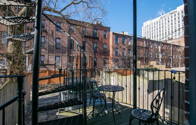 large 4 bed in Mission Hill