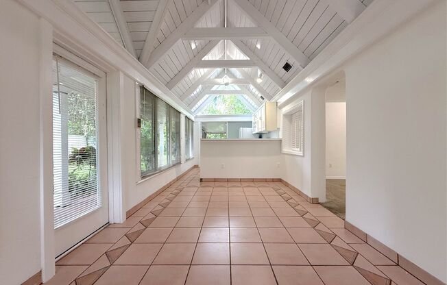 2/2 Home in College Park with lots of character