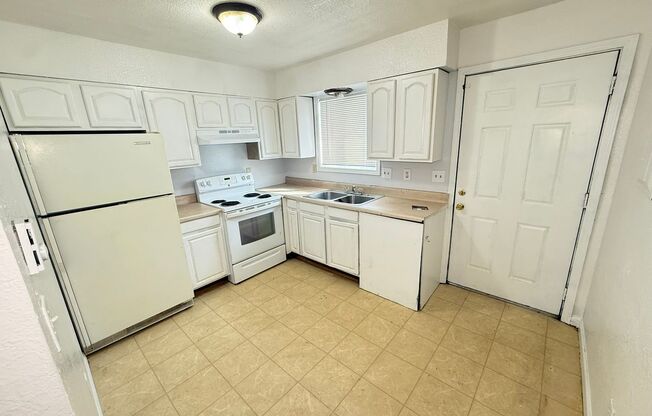 310 W Pierce St