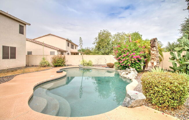 2026 E COUNTY DOWN DR