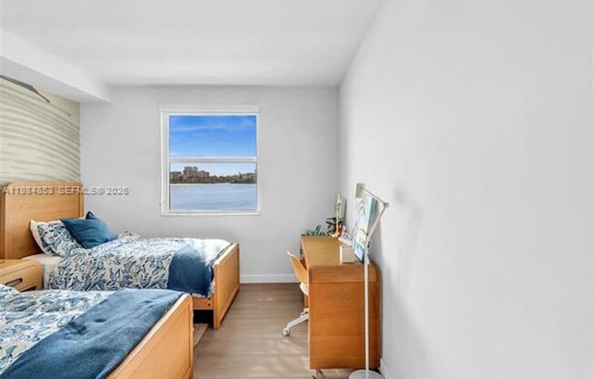 2 beds, 2 baths, 1,116 sqft, $4,000, Unit 17150 N Bay Rd # 2205