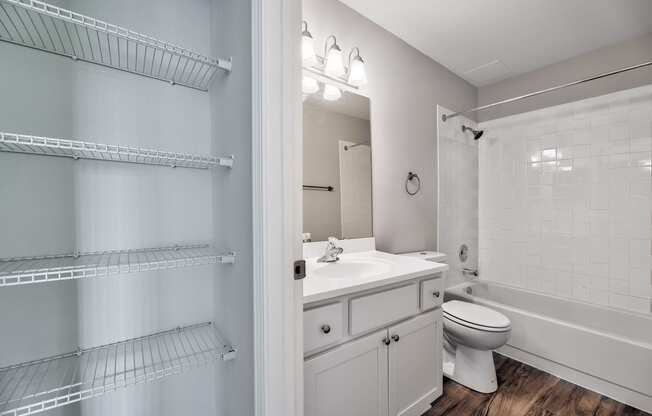 Bathroom With Bathtub at Glen Hills Apartments, Glendale, WI