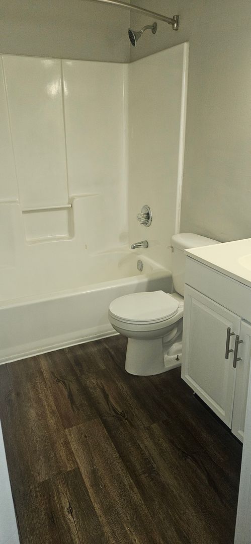 2 beds, 1 bath, 850 sqft, $1,120, Unit Apt. 312