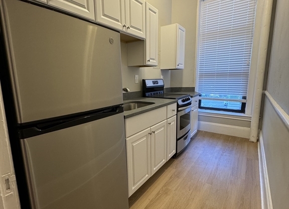 Studio, 1 bath, 650 sqft, $2,550, Unit 120