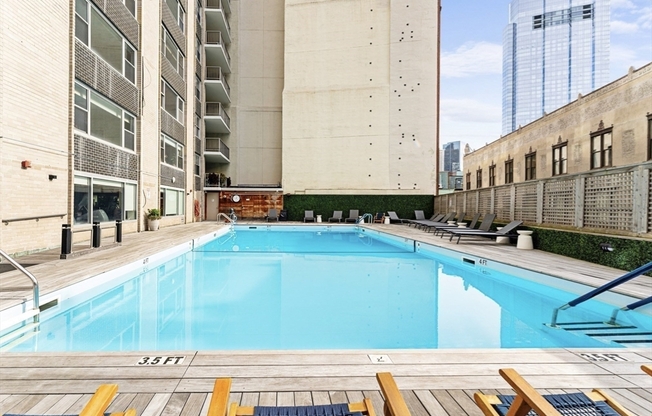 1 bed, 1 bath, 590 sqft, $3,400, Unit 19M