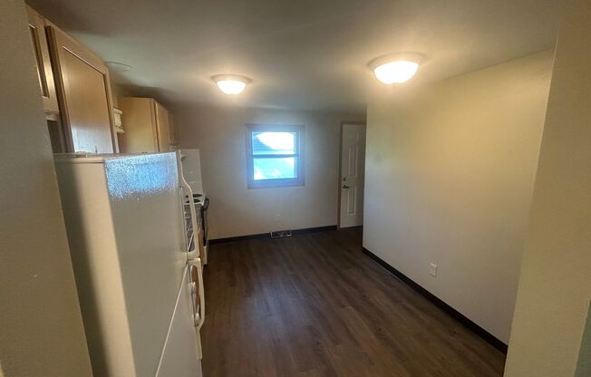 2 beds, 1 bath, 754 sqft, $995