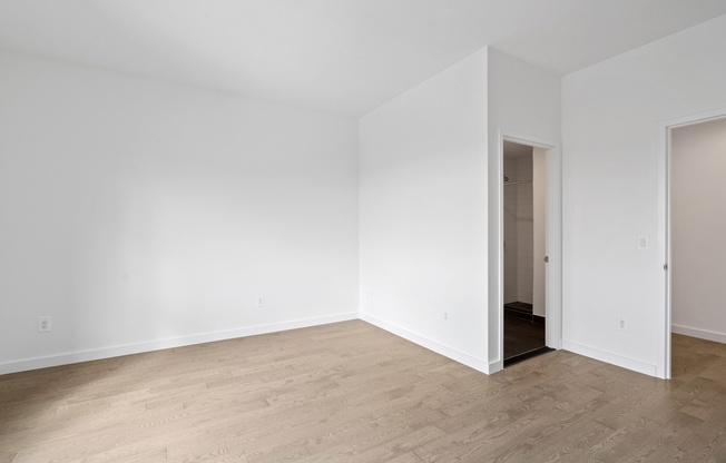 2 beds, 2 baths, $6,100, Unit 528