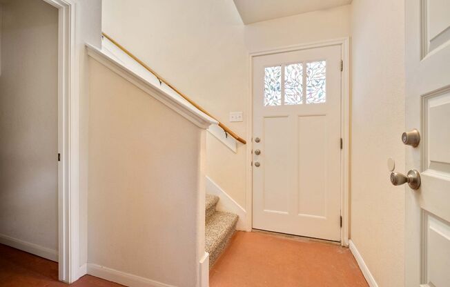 Spacious 2 Story, 2 Bedroom, 2 Bath Edgewick Condo