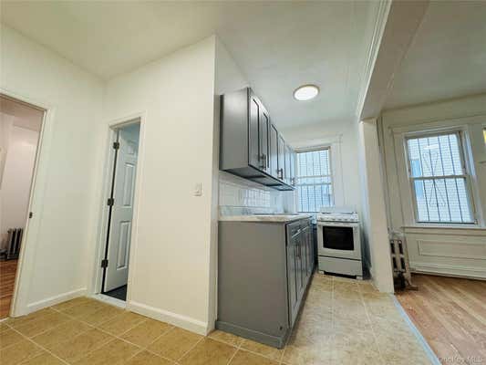 27 24 GILMORE ST GILLMORE ST