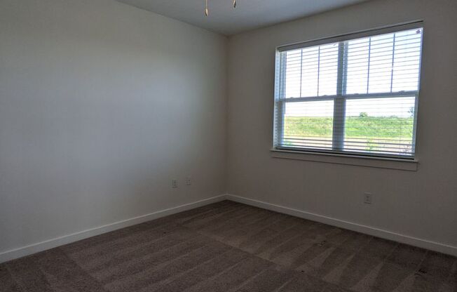 2 beds, 2 baths, 1,167 sqft, $1,902, Unit RES-401