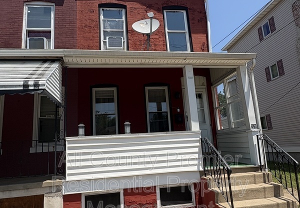 32 DRESDEN AVE
