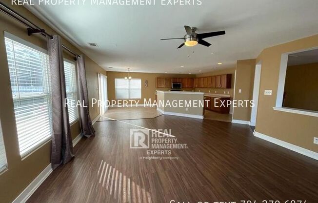 15750 NORMANS LNDG DR