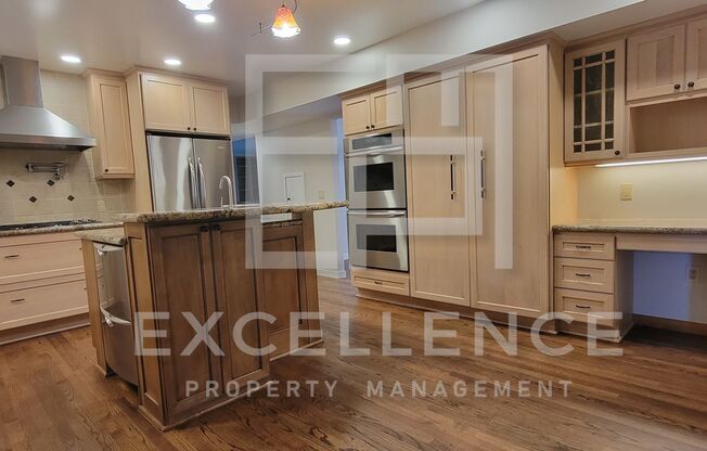 Spacious 5/3 Home With Fully Updated Kitchen, Over 2500SF of Space, Pets Negotiable