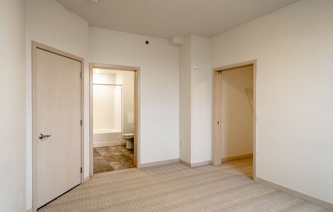 2 beds, 2 baths, 1,293 sqft, $3,050, Unit 0607