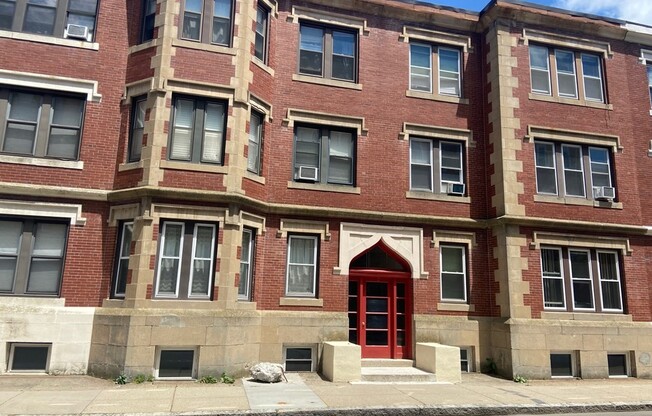12 Royce Rd