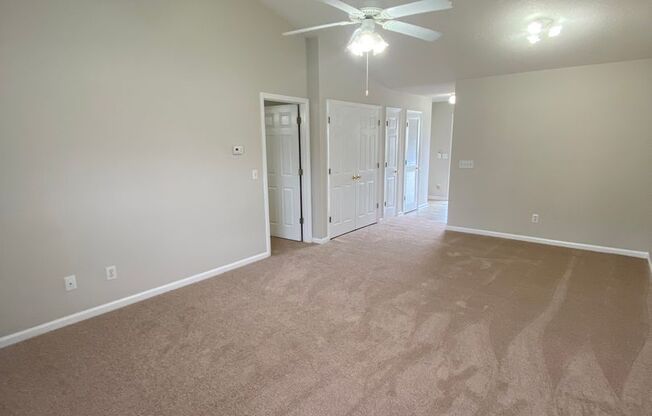 1 bed, 1 bath, 765 sqft, $1,125, Unit 2758-6