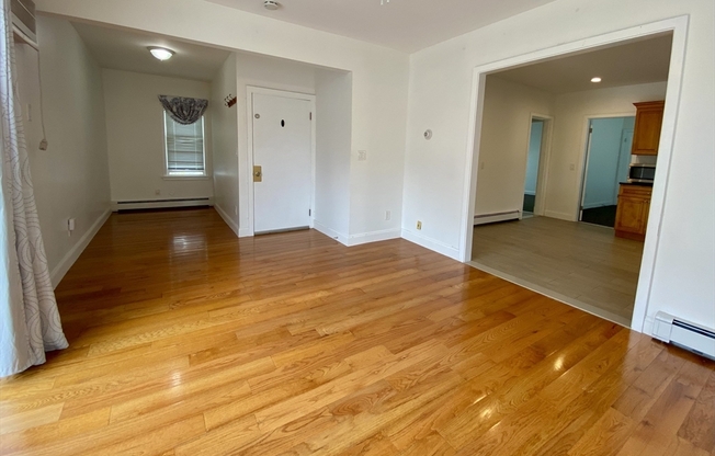 2 beds, 1 bath, 1,200 sqft, $2,750, Unit 2