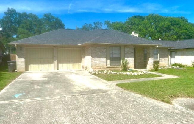 ZERO APPLICATION FEE FOR THIS LOVELY CHURCHILL FOREST HOME!