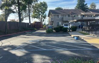 White Willow Glen Apartments