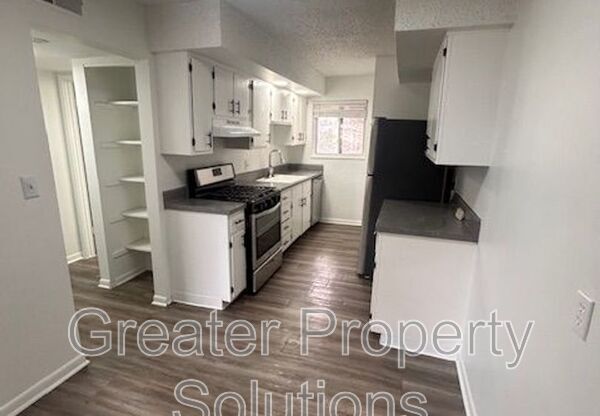 5006 NW KALIVAS CIR