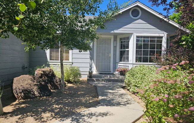 Southwest Reno Hidden Gem - Stunning Back Yard!