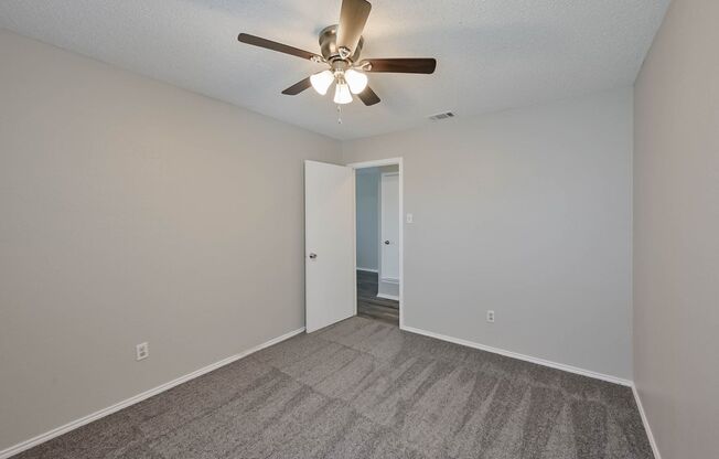 2 beds, 1 bath, 813 sqft, $1,175, Unit Unit D