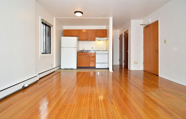 1 bed, 1 bath, 420 sqft, $895, Unit 1 - 02