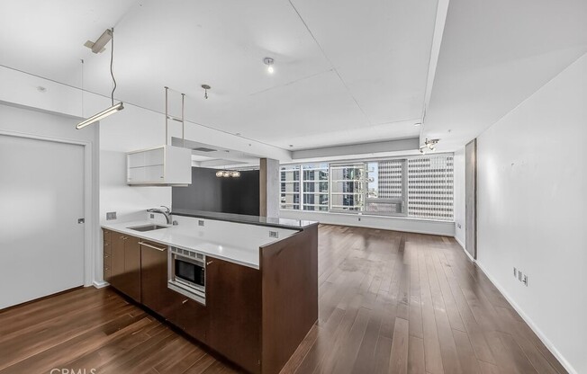 1 bed, 1.5 baths, 1,390 sqft, $3,500, Unit 1707
