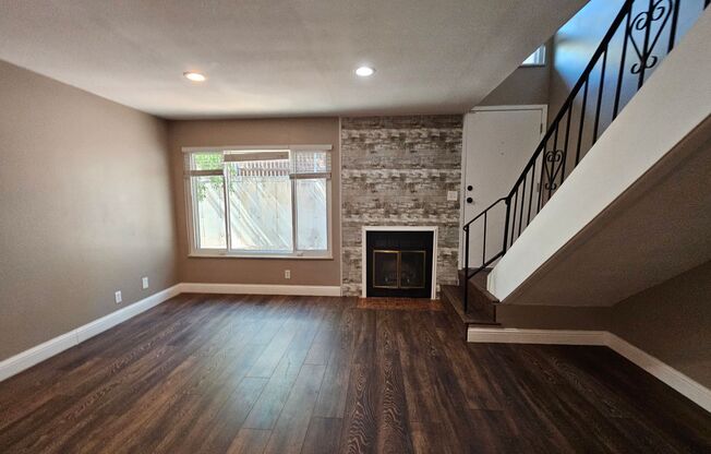 Super Cool 2 Bed 1 1/2 Bath Townhome w/ Attached Garage, Central Air - Pet Friendly!