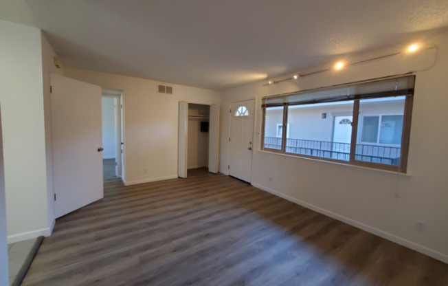 1 bed, 1 bath, 640 sqft, $2,300, Unit #11