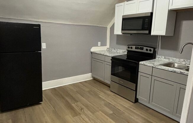 626 S 12th - 12H Apartments