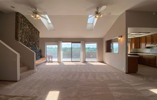 Great Location in Folsom-4 Bedroom Home!!