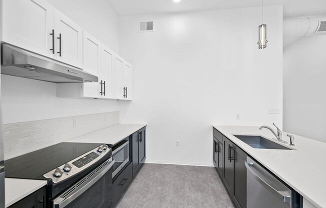 1 bed, 1 bath, 701 sqft, $1,195, Unit 3220