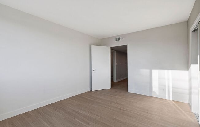 3 beds, 3 baths, 1,780 sqft, $5,750, Unit 204