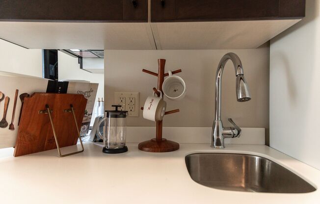 1 bed, 1 bath, 750 sqft, $1,525, Unit 57