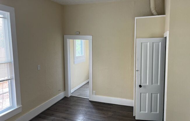 Studio, 1 bath, 400 sqft, $1,400