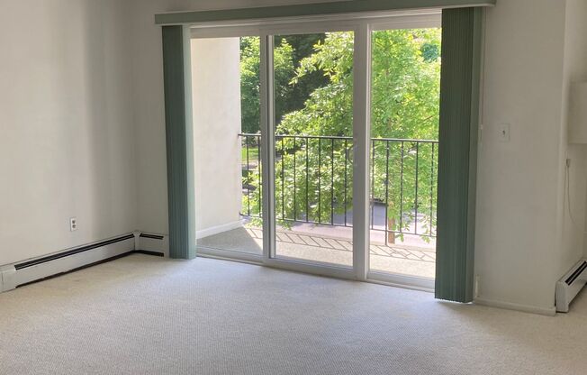 1 Bed / 1 Bath Condo in a Strictly 62+ Community in the Hip Strip!