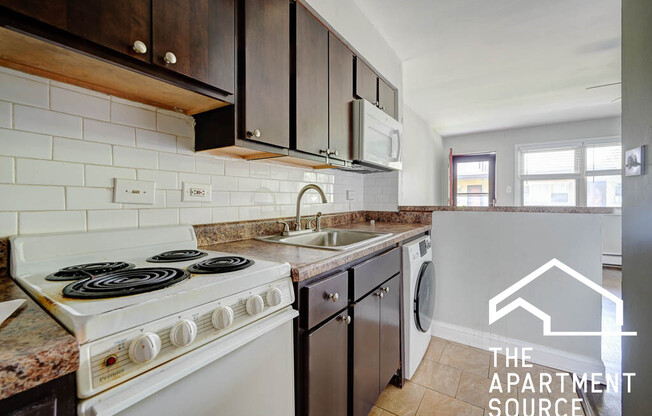 1735 W Bryn Mawr Ave