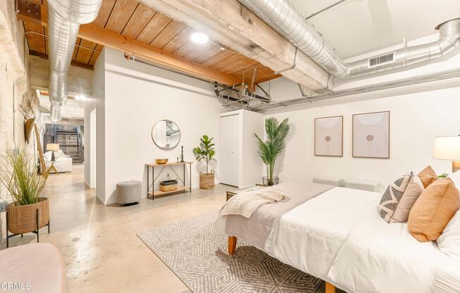 2 beds, 1.3 baths, 2,460 sqft, $6,490, Unit 144