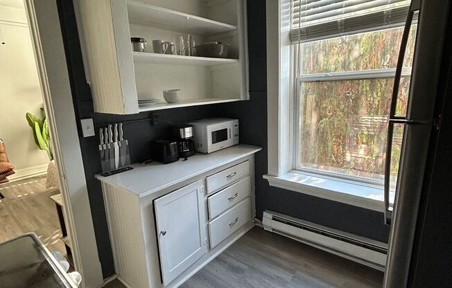 Studio, 1 bath, 375 sqft, $1,600, Unit 308