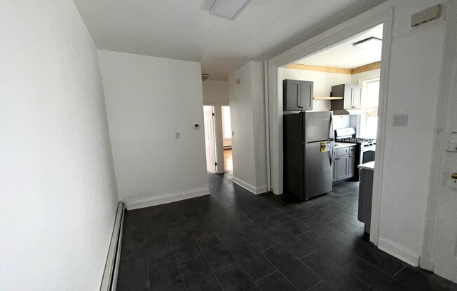 319 E 49 ST
