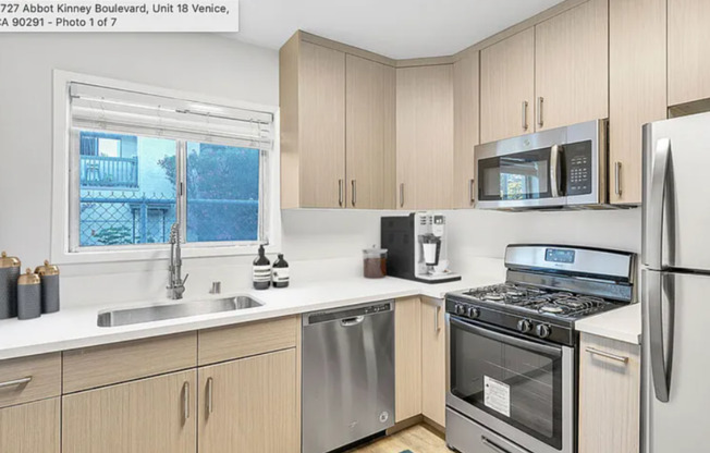 2727 2741 ABBOT KINNEY BLVD