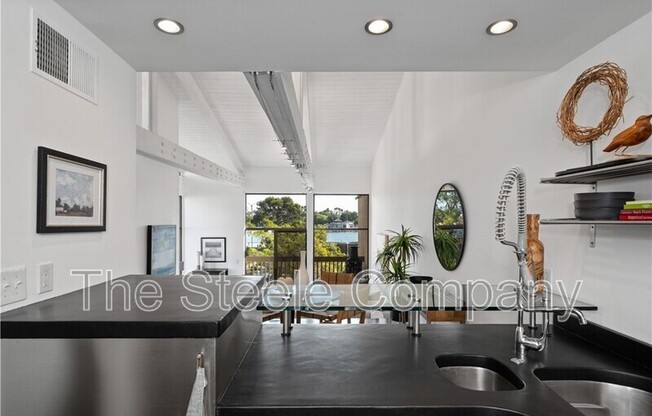 5226 MARINA PACIFICA DR S