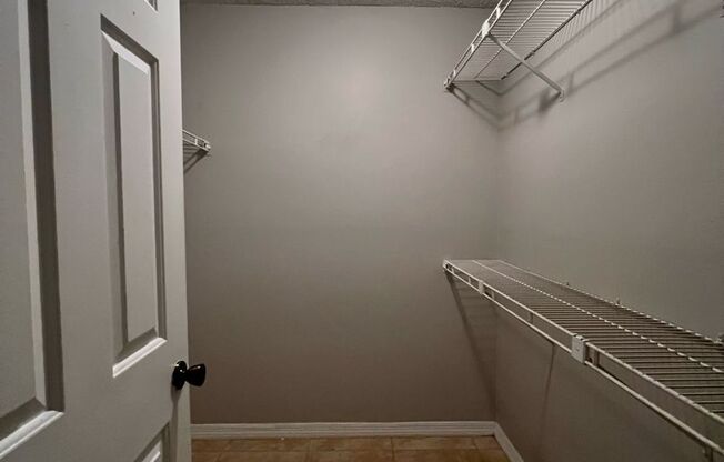 2 beds, 2 baths, 1,183 sqft, $1,400, Unit Cypress Pointe 4194D Versailles